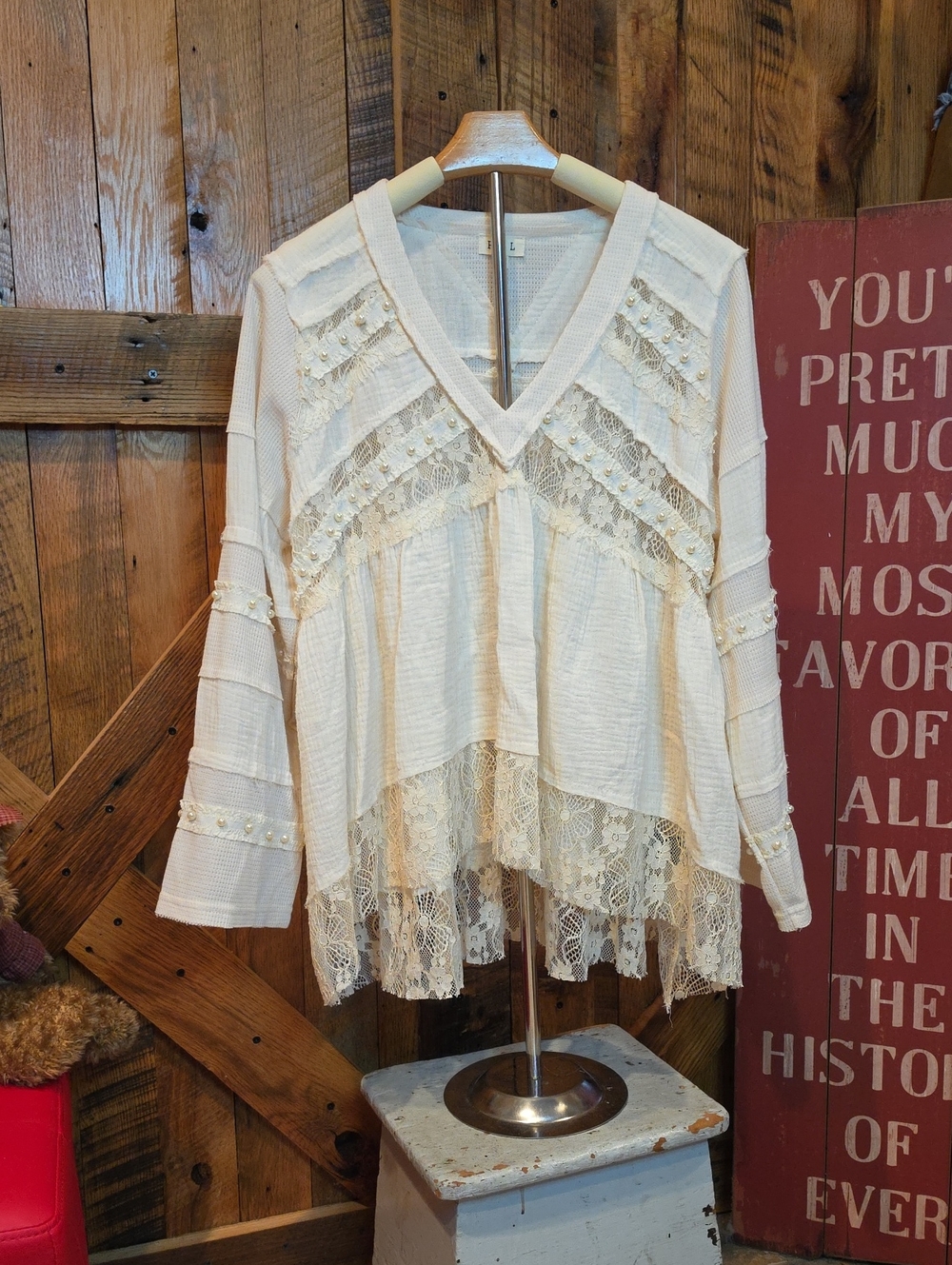 094p POL Ivory Lace-Trim V-Neck Tunic